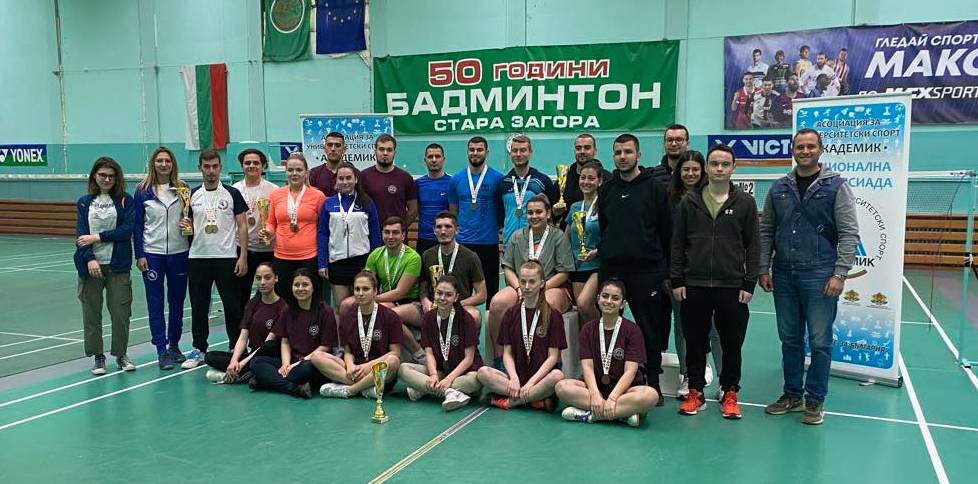 Бадминтон - отборна титла при мъжете и сребро за жените на Универсиадата