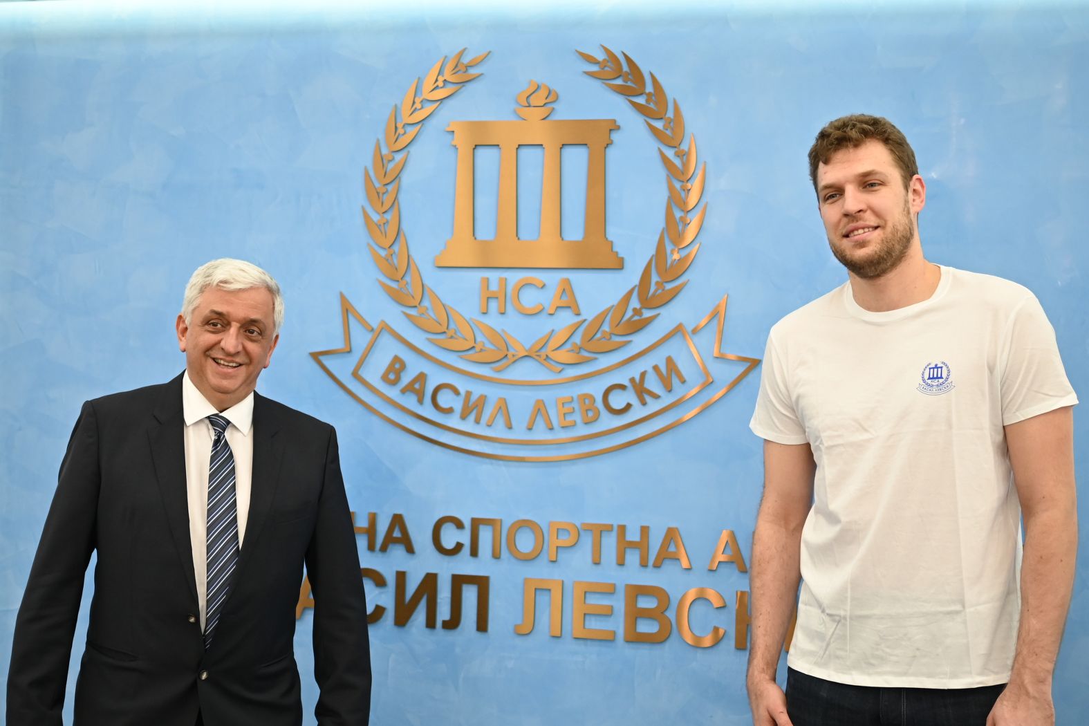 Александър Везенков с награда за най-полезен играч на Евролигата
