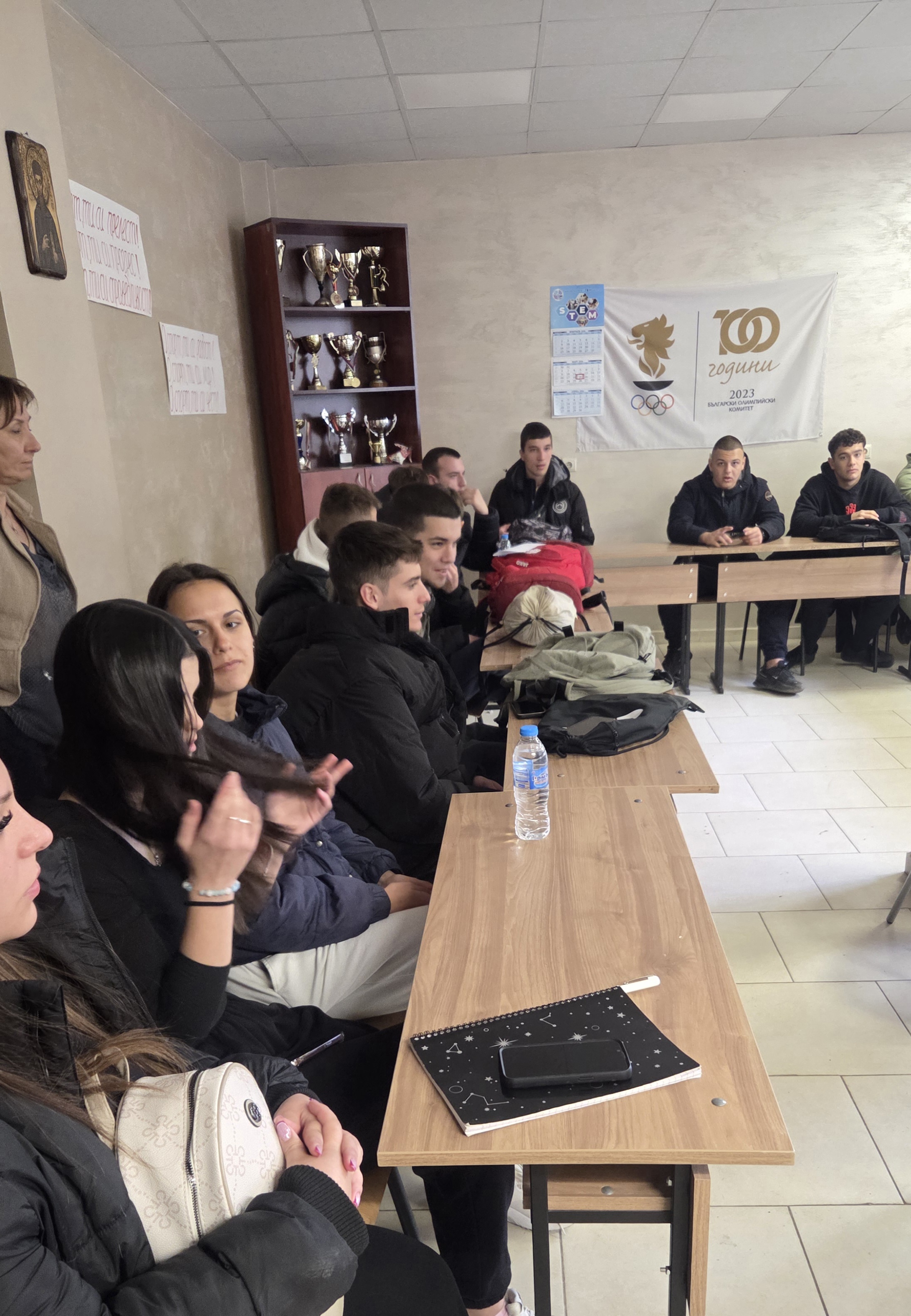 Бъдещи шампиони: Ученици от 57 СУ се срещнаха с представители на НСА „Васил Левски“