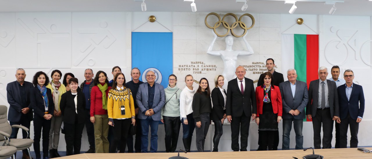 Партньорски споразумения за разработване на съвместна програма