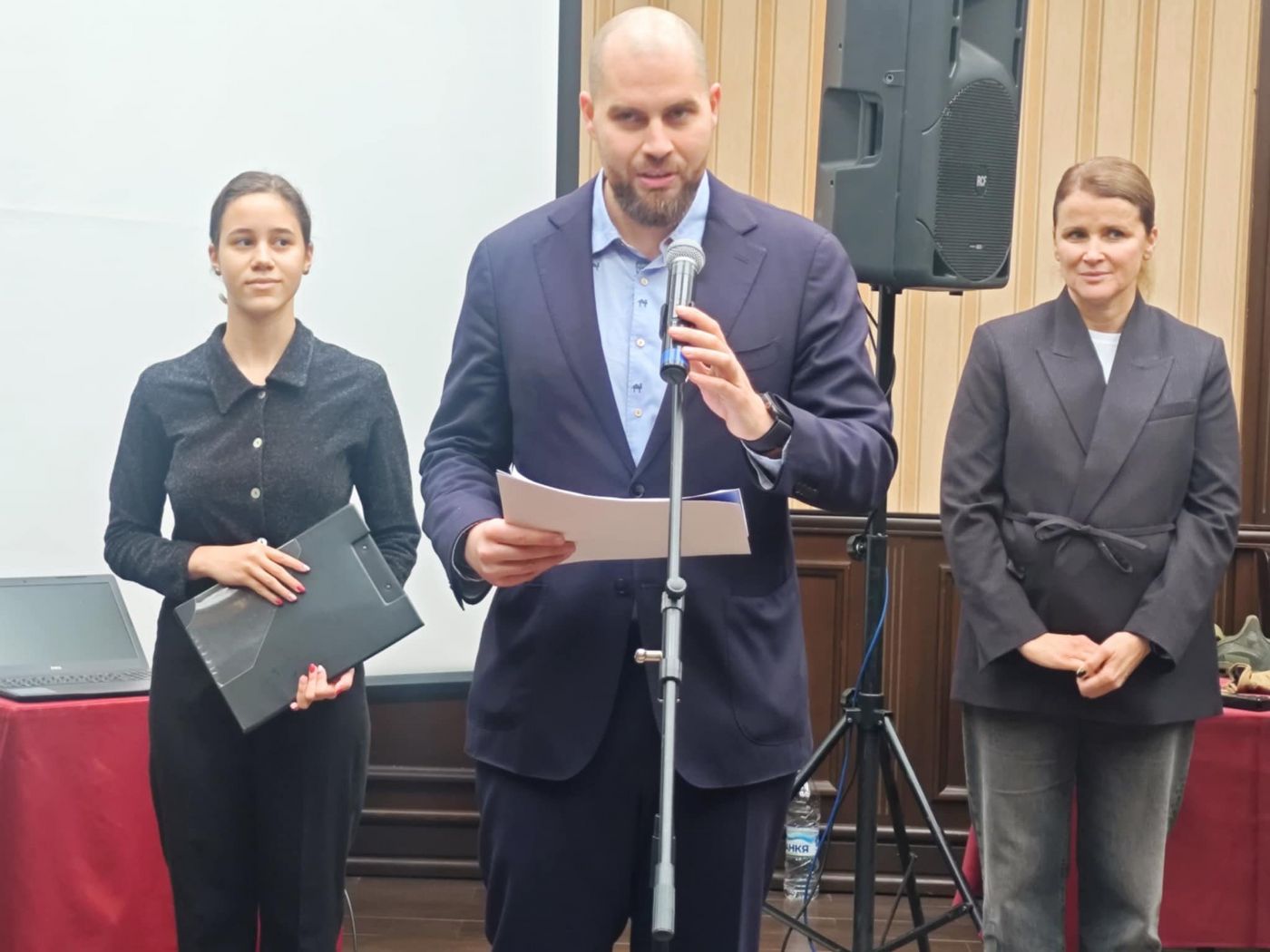 Олимпийската шампионка Тереза Маринова вдъхнови бъдещи студенти по време на университетското изложение в Плевен