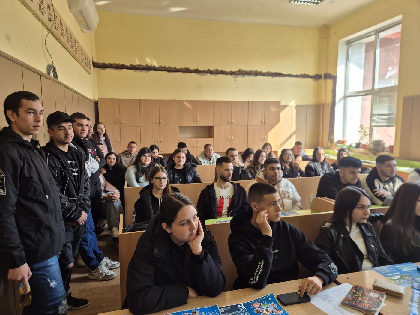 Представители на НСА се срещнаха с ученици в Червен бряг и Койнаре