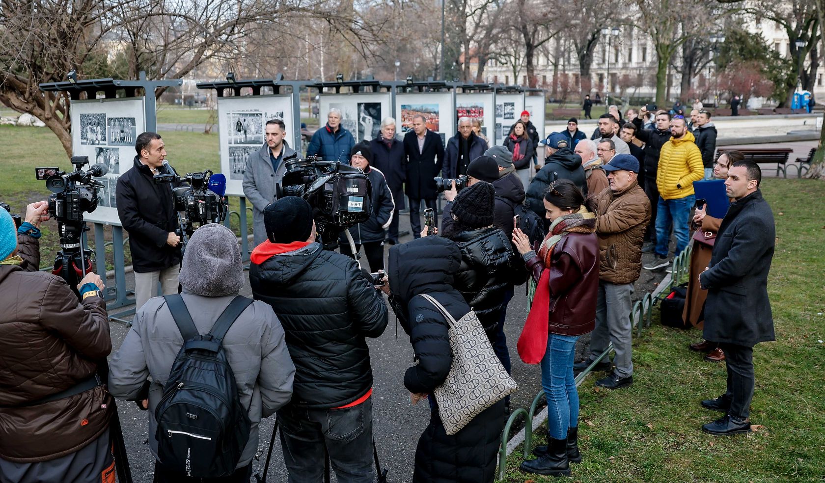 Проф. Красимир Петков сред официалните гости на откриването на фотоизложбата за Димитър Пенев